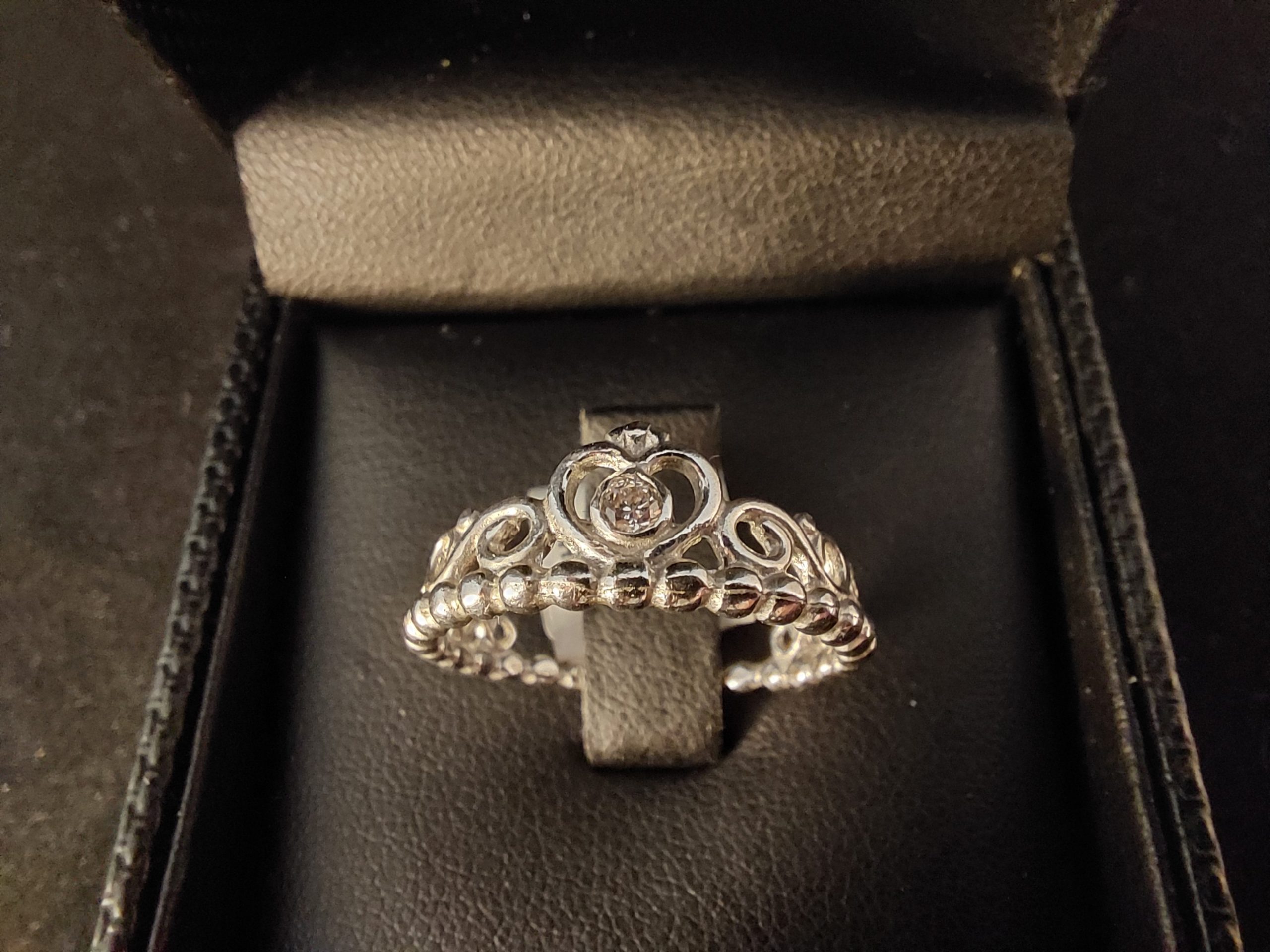 Luxurious Tiara Ring