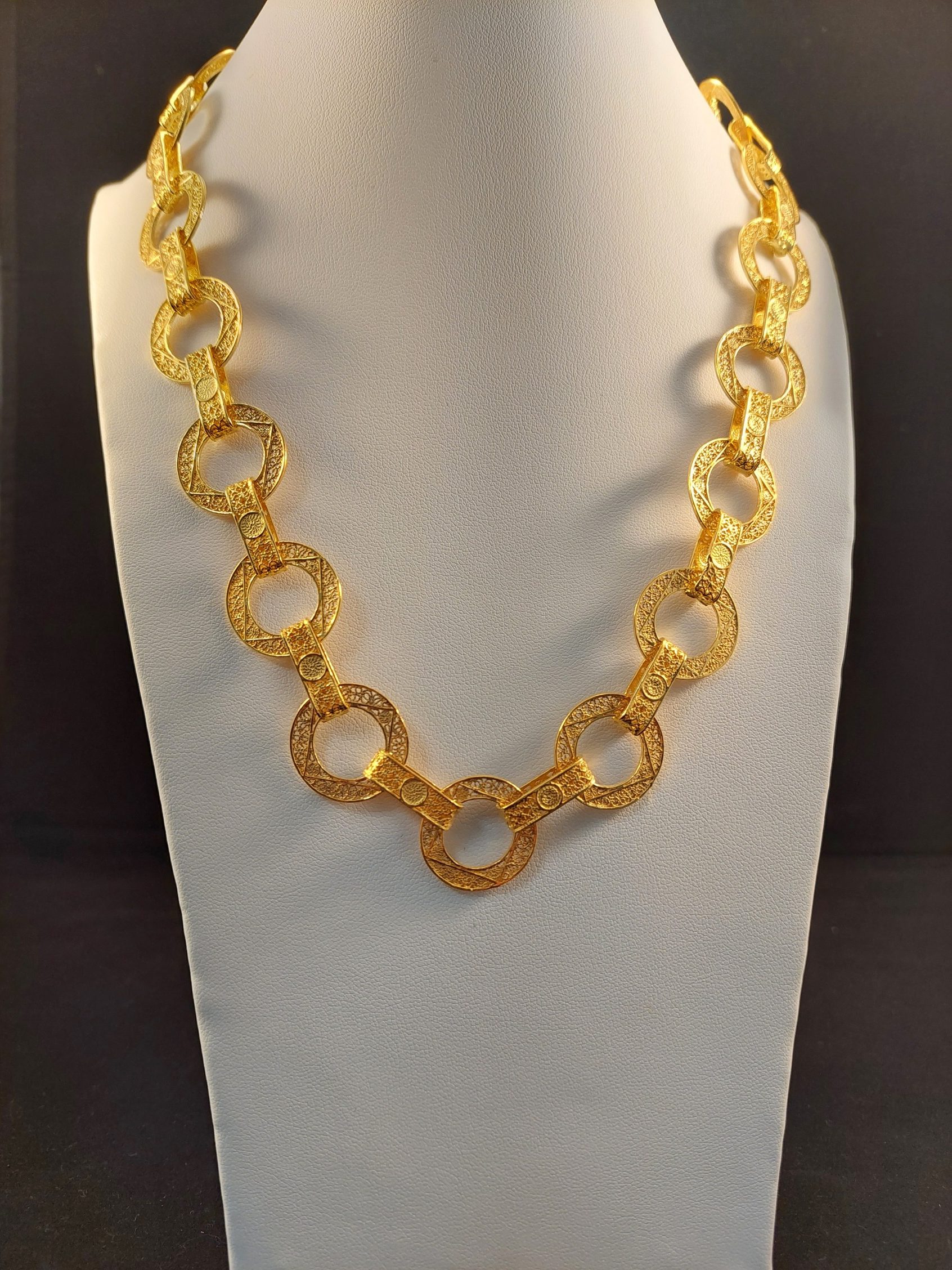 Circular Chains Necklace